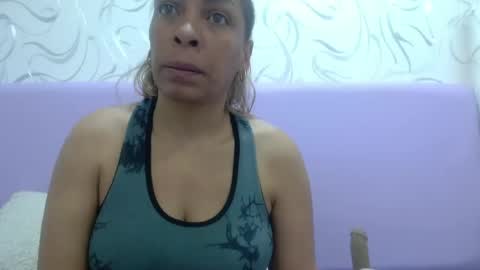 Nathalia online show from 12.23.25