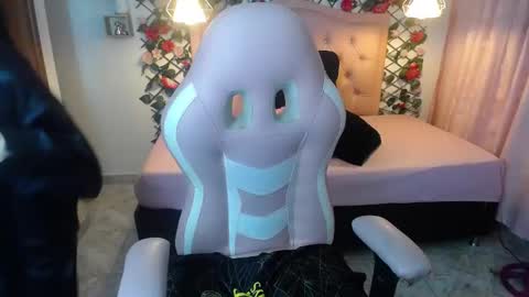 Snapshot of nathaliasweet_1_ chatting on 01.10.25 nathaliasweet_1_ online show from 01.10.25