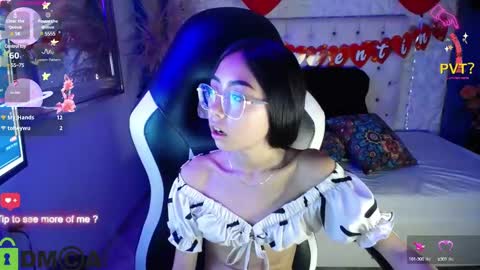 Snapshot of nathaliasweet_1_ chatting on 02.22.25 nathaliasweet_1_ online show from 02.22.25