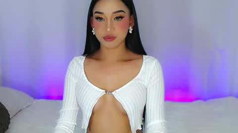   please follow me guyss online show from 10.13.25