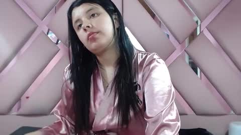 Snapshot of nathaly_low chatting on 02.11.25 nathaly low online show from 02.11.25