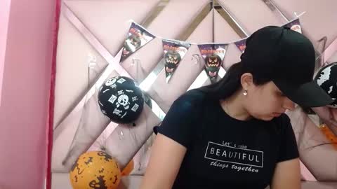 nathaly low online show from 10.21.25