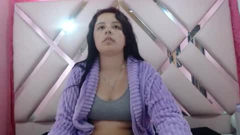 nathaly low online show from 01.15.26