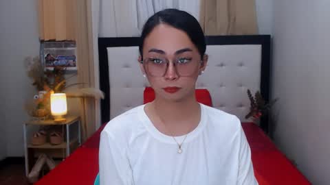 Snapshot of nathalyastone chatting on 12.18.24 SWEET NATHALYA online show from 12.18.24