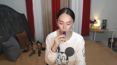 Snapshot of nathalyastone chatting on 02.22.25 SWEET NATHALYA online show from 02.22.25