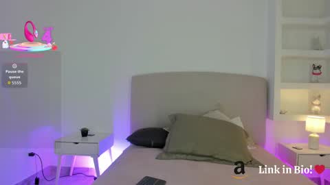 NATHALY  online show from 09.26.25