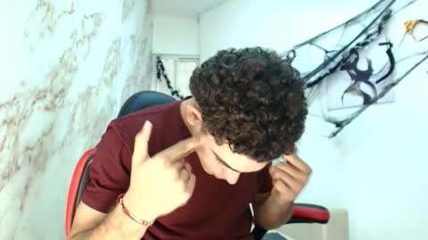 Snapshot of nathan_shimmer chatting on 10.29.25 nathan_shimmer online show from 10.29.25