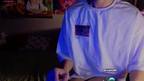 Snapshot of nathanbruce chatting on 10.18.25 N A T H AN online show from 10.18.25