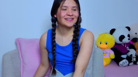 Snapshot of natisss_ chatting on 10.23.25 Naty  online show from 10.23.25