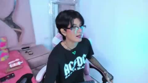 natsumiht online show from 09.20.25