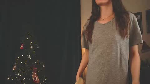 Ella online show from 01.12.26