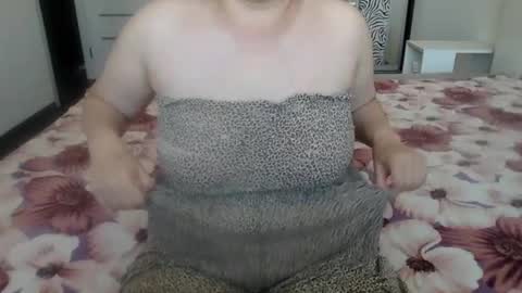 Snapshot of natural_beauty201 chatting on 06.28.26 Penelopa369 online show from 06.28.26