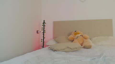 Snapshot of natural_meri_ chatting on 12.02.24 Meri online show from 12.02.24