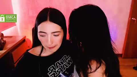 Snapshot of natval_ chatting on 12.16.24 Natalia  Valeria online show from 12.16.24