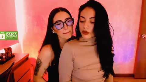 Snapshot of natval_ chatting on 12.19.24 Natalia  Valeria online show from 12.19.24