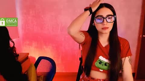 Snapshot of natval_ chatting on 12.22.24 Natalia  Valeria online show from 12.22.24
