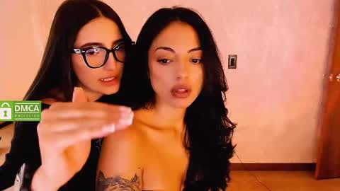 Snapshot of natval_ chatting on 01.20.25 Natalia  Valeria online show from 01.20.25