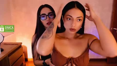 Snapshot of natval_ chatting on 02.11.25 Natalia  Valeria online show from 02.11.25