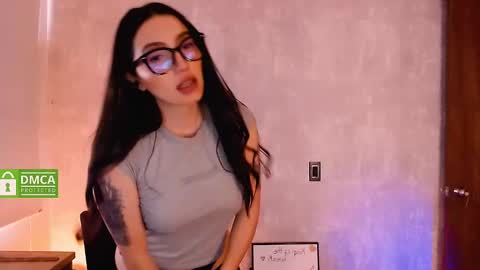Snapshot of natval_ chatting on 02.16.25 Natalia  Valeria online show from 02.16.25