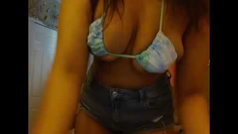 Snapshot of natxurall chatting on 11.07.25 Amara rose online show from 11.07.25