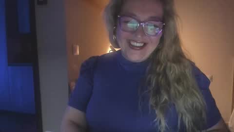 Snapshot of naty__mature_ chatting on 09.22.25 Nataly online show from 09.22.25