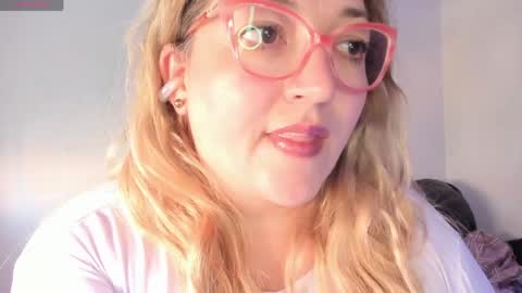 Snapshot of naty__mature_ chatting on 04.19.26 Nataly online show from 04.19.26