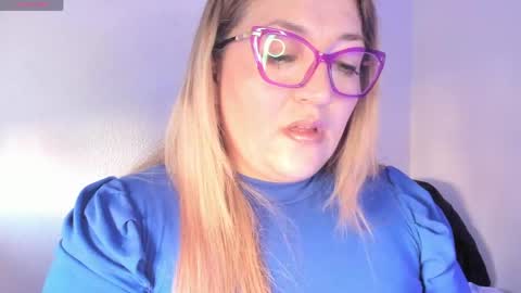 Snapshot of naty__mature_ chatting on 05.22.26 Nataly online show from 05.22.26