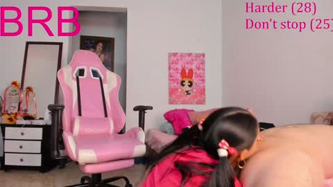 Snapshot of naty_johan chatting on 01.25.25 Nata online show from 01.25.25