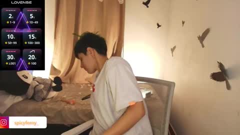 Snapshot of naty_lux19 chatting on 10.25.25 Fernanda online show from 10.25.25