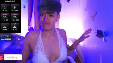 Snapshot of naty_lux19 chatting on 10.29.25 Fernanda online show from 10.29.25