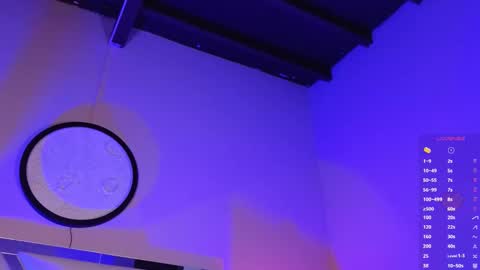 Naty Saenz online show from 10.22.25