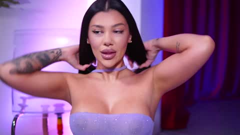 Naty online show from 12.21.24