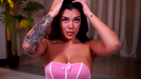 Snapshot of natydesiree chatting on 05.30.26 Naty online show from 05.30.26