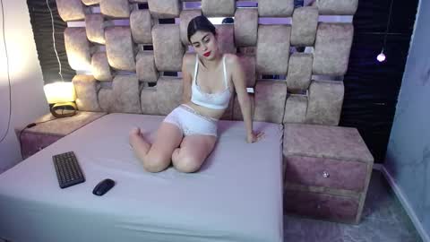 Naty y Alex online show from 09.24.25