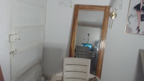 Snapshot of natzumi_mcqueen chatting on 07.19.26 Stella Mcqueen online show from 07.19.26