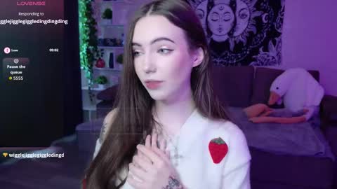 Snapshot of naugghtynikki chatting on 09.09.25 Nikki online show from 09.09.25