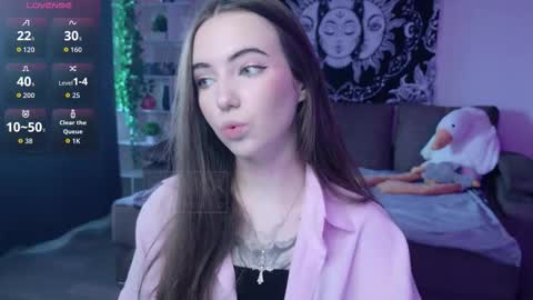 Snapshot of naugghtynikki chatting on 09.15.25 Nikki online show from 09.15.25