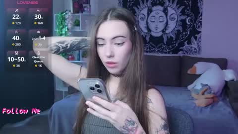 Snapshot of naugghtynikki chatting on 10.14.25 Nikki online show from 10.14.25