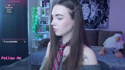 Snapshot of naugghtynikki chatting on 10.22.25 Nikki online show from 10.22.25