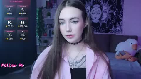 Snapshot of naugghtynikki chatting on 10.24.25 Nikki online show from 10.24.25