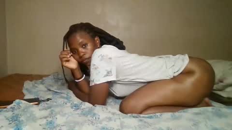 Snapshot of naughtiecouple_ chatting on 02.25.26 naughtiecouple_ online show from 02.25.26