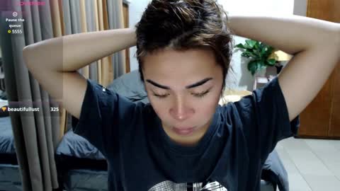 Snapshot of naughty_dreamerxxx chatting on 12.10.24 Queen Jess online show from 12.10.24