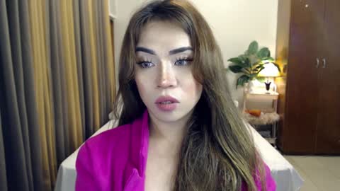 Snapshot of naughty_dreamerxxx chatting on 01.24.25 Queen Jess online show from 01.24.25