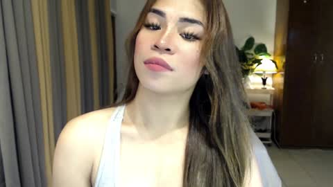 Snapshot of naughty_dreamerxxx chatting on 01.29.25 Queen Jess online show from 01.29.25