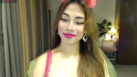 Snapshot of naughty_dreamerxxx chatting on 02.07.25 Queen Jess online show from 02.07.25
