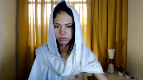 Snapshot of naughty_francine chatting on 08.10.26 naughty_francine online show from 08.10.26
