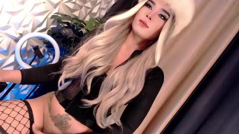 Snapshot of naughty_lexie69xx chatting on 12.10.24 GODDESS LEXIE online show from 12.10.24