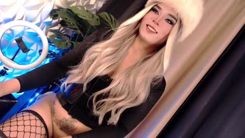 Snapshot of naughty_lexie69xx chatting on 12.11.24 GODDESS LEXIE online show from 12.11.24