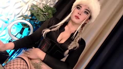 Snapshot of naughty_lexie69xx chatting on 12.27.24 GODDESS LEXIE online show from 12.27.24