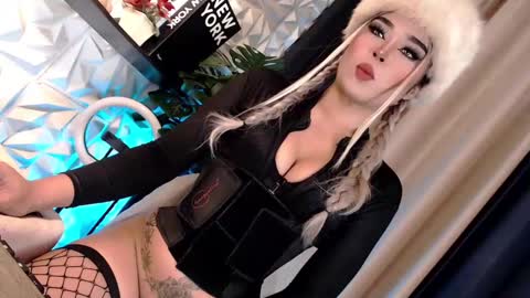 Snapshot of naughty_lexie69xx chatting on 01.05.25 GODDESS LEXIE online show from 01.05.25